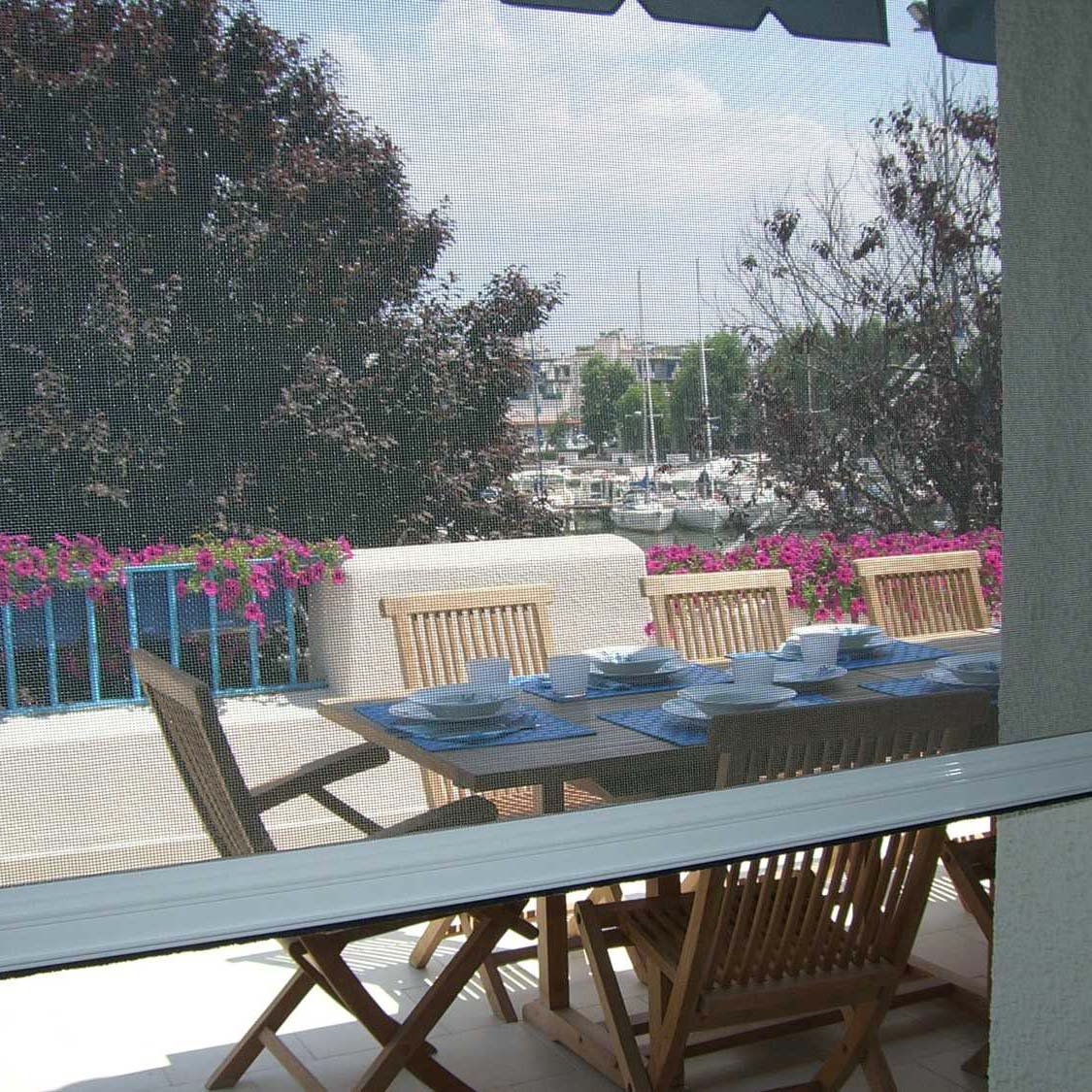 Me.Ge.Bat : Moustiquaires